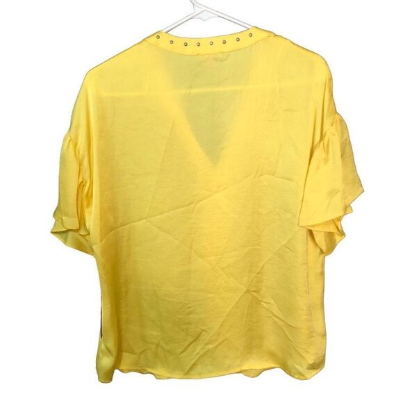 NWT - Vince Camuto® Short Sleeve Embroidered V-Neck Rumple Blouse Yellow Size M - Picture 1 of 6